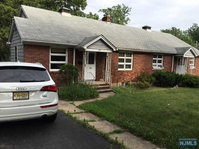 Sold: 72 N Farview Ave, Paramus, NJ 07652 | 4 Beds / 3 Full Baths / 1 ...