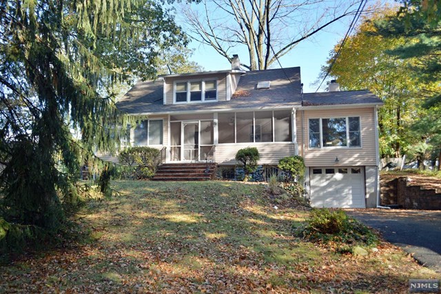 Sold: 29 W Crescent Ave, Ramsey, NJ 07446 | 4 Beds / 2 Full Baths ...