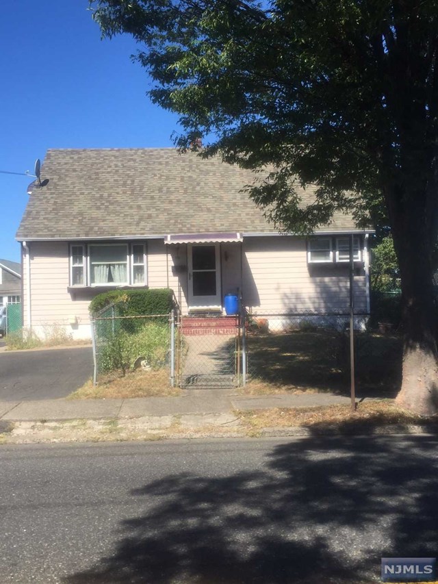 Sold 176 S Main St, Lodi, NJ 07644 4 Beds / 1 Full Bath / 1 Half