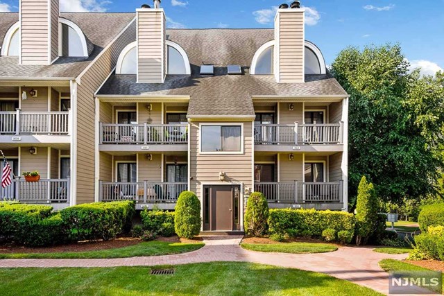 Sold: 312 River Renaissance, East Rutherford, NJ 07073 | 2 Beds / 1 ...