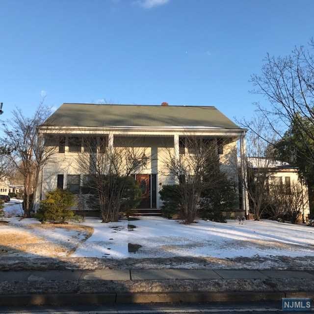 Sold 262270 Broadway, Hillsdale, NJ 07642 7 Beds / 1 Full Bath / 5