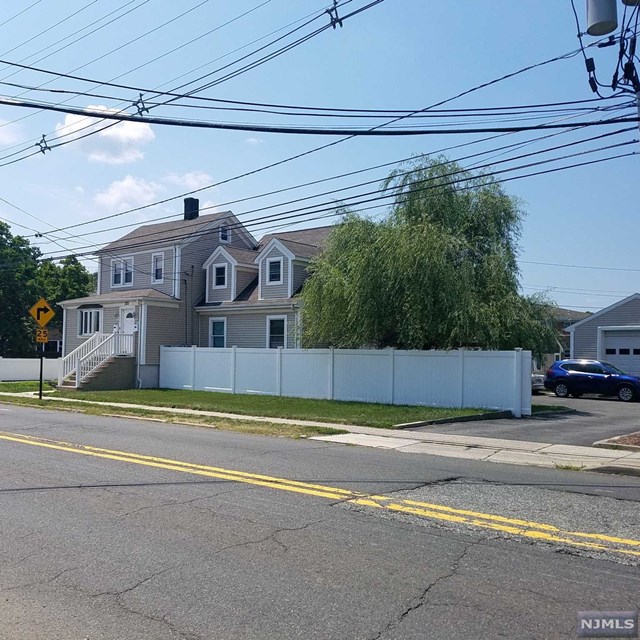 Sold 203 Liberty Street, Little Ferry, NJ 07643 6 Beds / 3 Full Baths 325,000