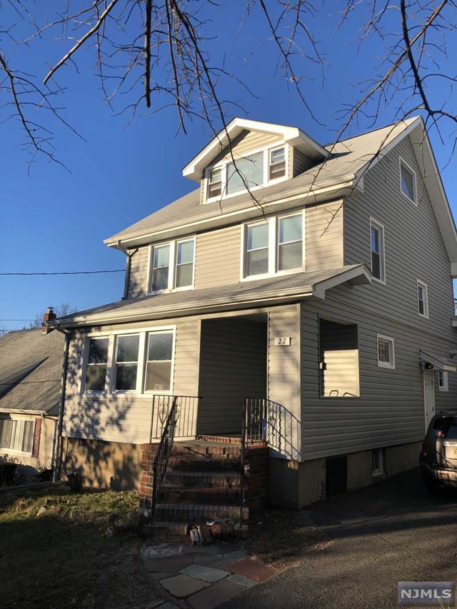 Sold 27 Walnut Avenue, Bogota, NJ 07603 3 Beds / 1 Full Bath / 1