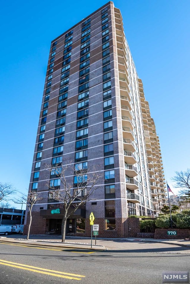Sold 770 Anderson Avenue, 3F, Cliffside Park, NJ 07010 1 Bed / 1