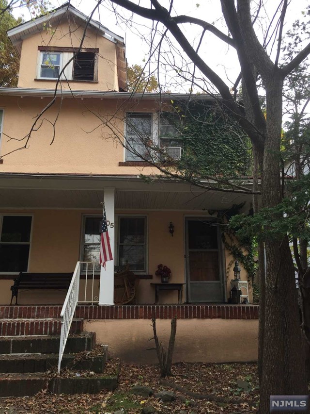 Sold 105 6th Street, Ridgefield Park, NJ 07660 3 Beds / 1 Full Bath 160,000
